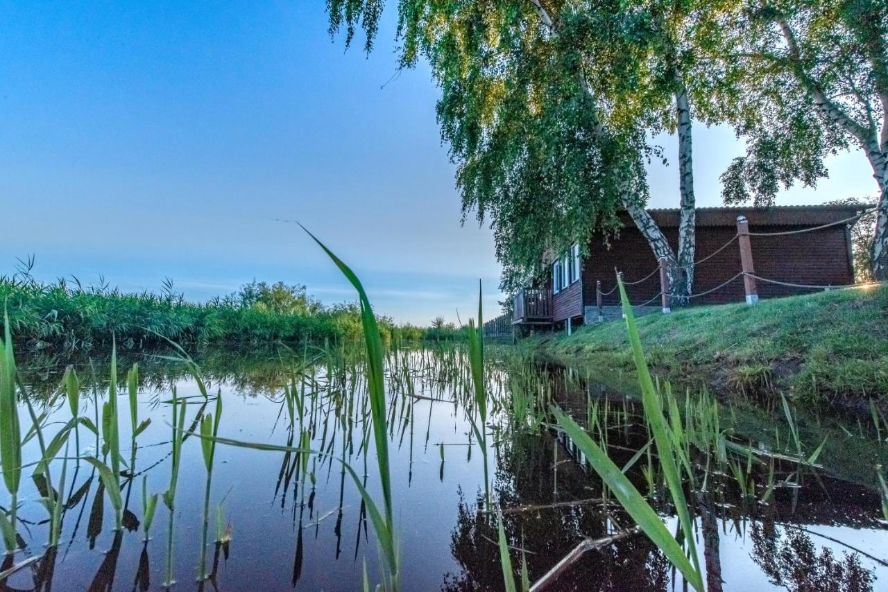 Stanica Wodna Hotel Dźwirzyno Kültér fotó
